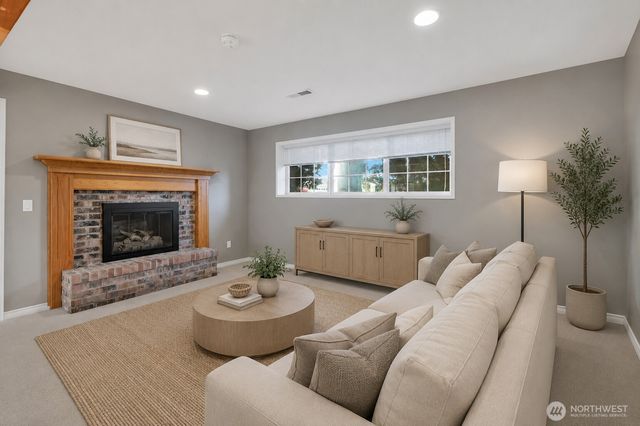 718 C Street, Blaine, WA 98230