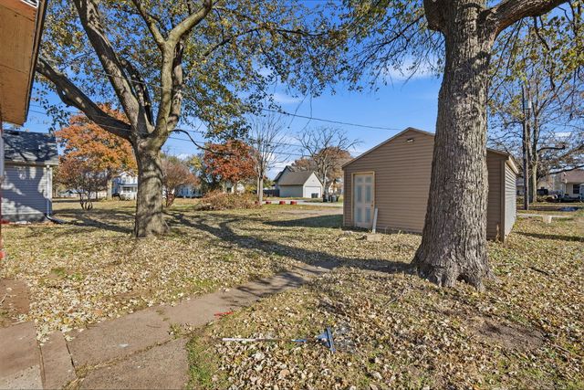 819 5th Street, Rock Island, IL 61201