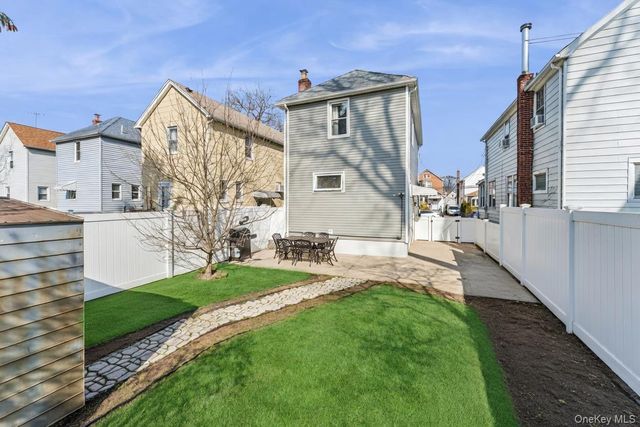 68 Putnam Avenue, Valley Stream, NY 11580