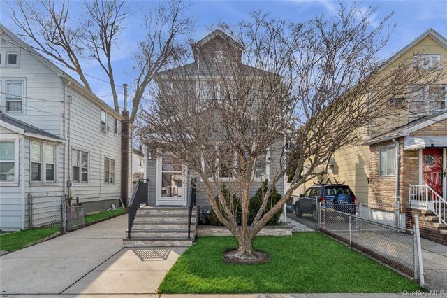 68 Putnam Avenue, Valley Stream, NY 11580