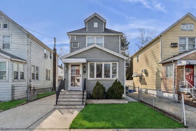 68 Putnam Avenue, Valley Stream, NY 11580