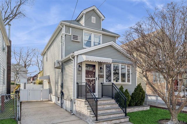 68 Putnam Avenue, Valley Stream, NY 11580
