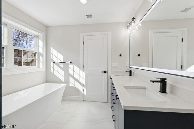 21 Belmont Ave B, Madison Boro, NJ 07940