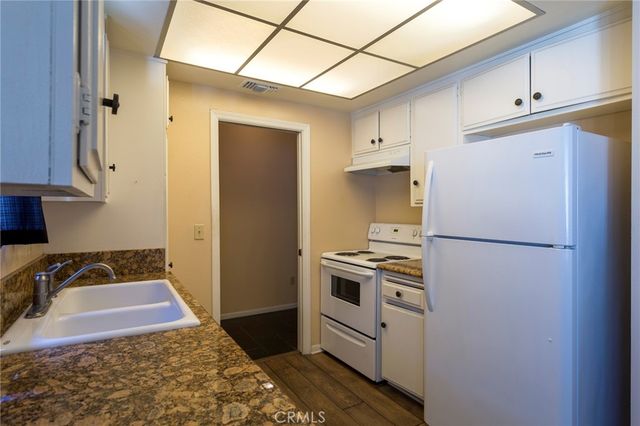 1331 Unit B Victoria Drive, Fullerton, CA 92831