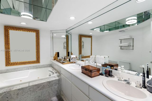 16445 Collins Ave OS25, Sunny Isles Beach, FL 33160