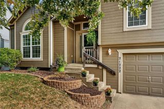 21222 W 48TH Street, Shawnee, KS 66218