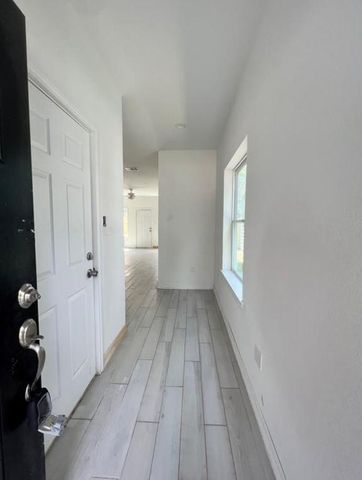 7205 Carver Road A, Houston, TX 77088