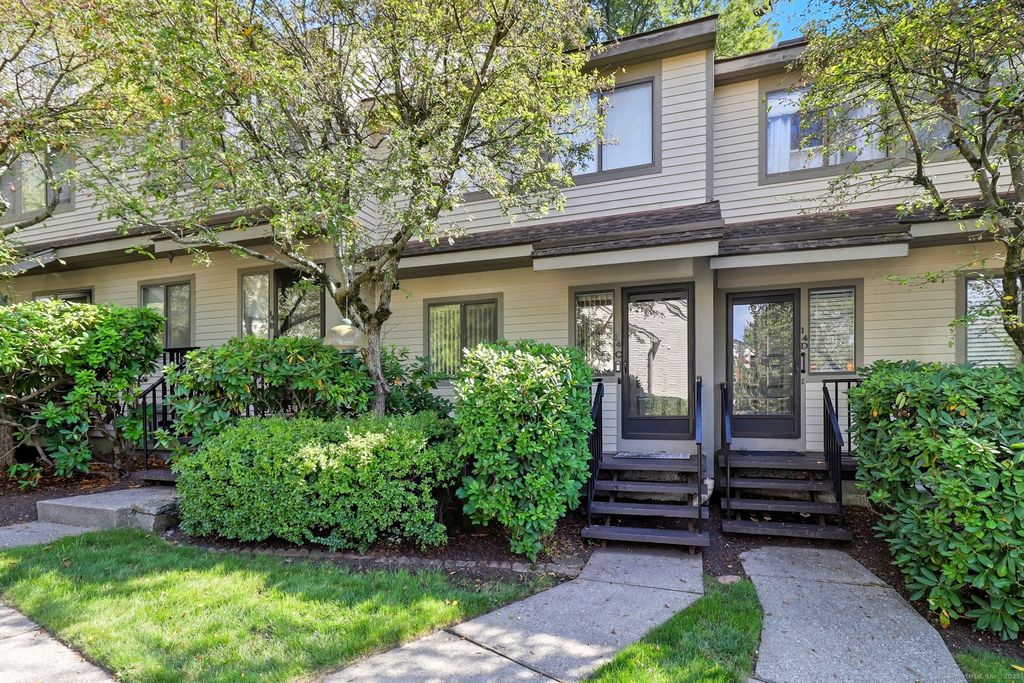 2435 Bedford Street 14C, Stamford, CT 06905