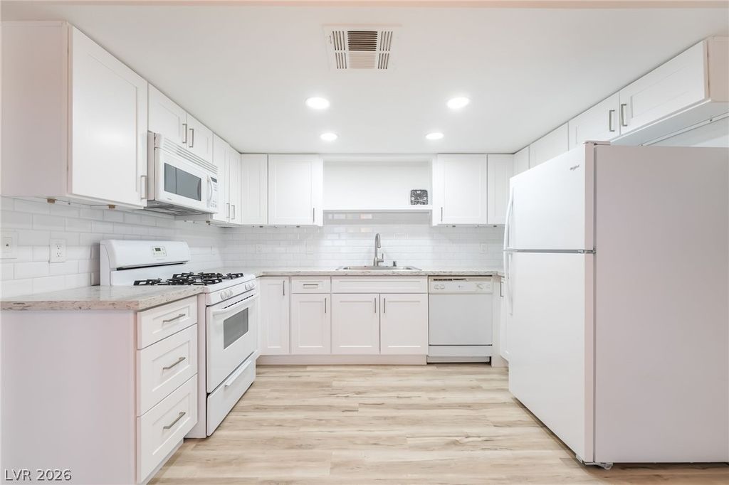 6633 West Tropicana Avenue 101, Las Vegas, NV 89103 — photo 2