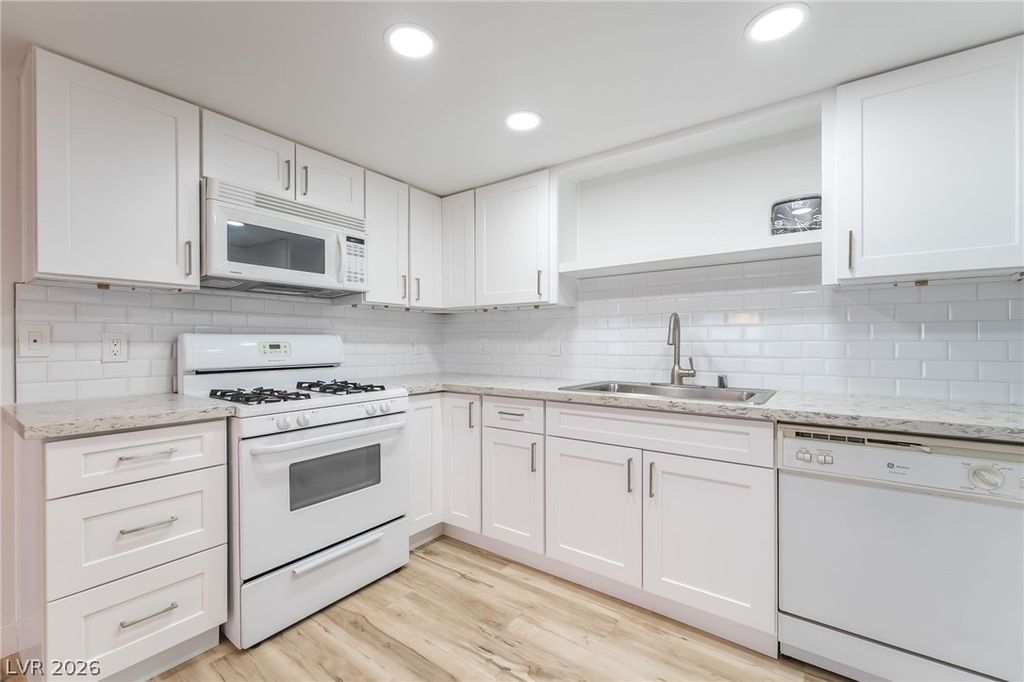 6633 West Tropicana Avenue 101, Las Vegas, NV 89103 — photo 4