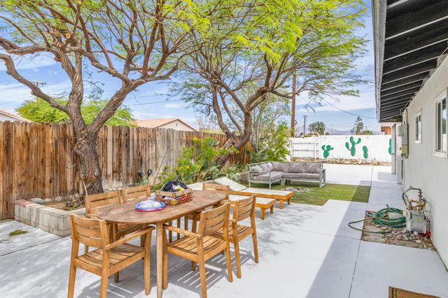 394 W Bon Air Drive, Palm Springs, CA 92262