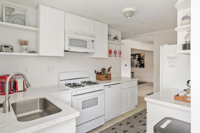 394 W Bon Air Drive, Palm Springs, CA 92262