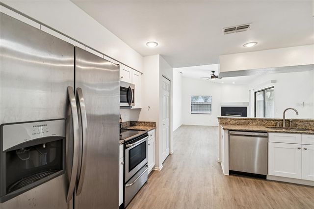 11903 STEPPINGSTONE BOULEVARD, Tampa, FL 33635