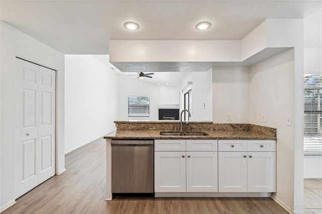 11903 STEPPINGSTONE BOULEVARD, Tampa, FL 33635