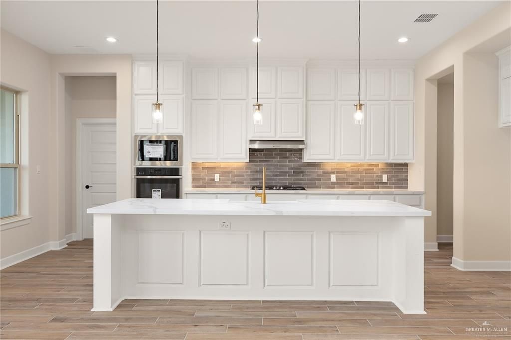 Image 7 of property listing at 14820 Aqualina Way, Mcallen, TX 78504