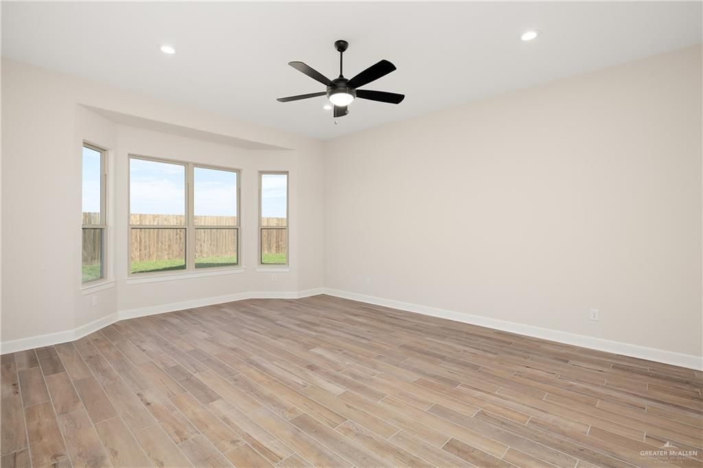 Image 8 of property listing at 14820 Aqualina Way, Mcallen, TX 78504