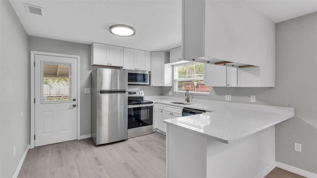 2504 CRESAP STREET, Lakeland, FL 33815