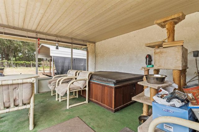 8220 E DERBY OAKS DRIVE, Floral City, FL 34436