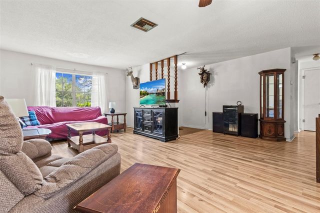 8220 E DERBY OAKS DRIVE, Floral City, FL 34436