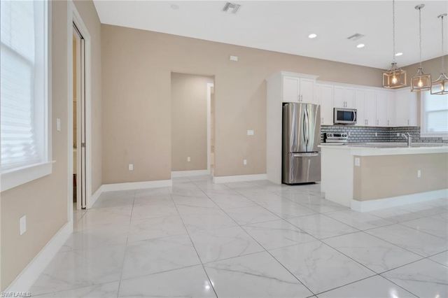 2793 72nd AVE NE, Naples, FL 34120