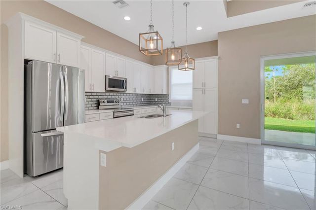 2793 72nd AVE NE, Naples, FL 34120