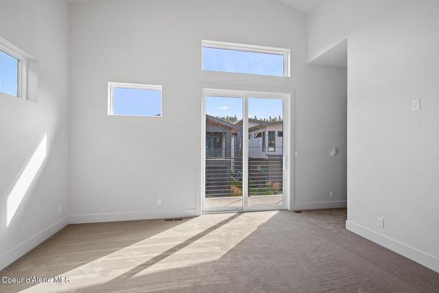 3157 N Veneer RD, Coeur D'alene, ID 83814