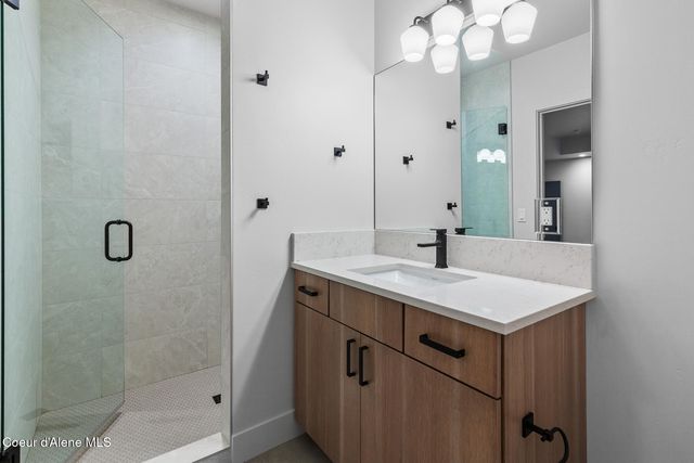 3157 N Veneer RD, Coeur D'alene, ID 83814