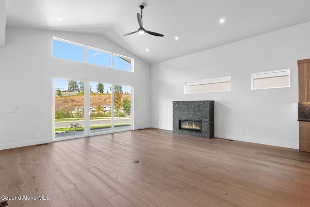 3157 N Veneer RD, Coeur D'alene, ID 83814