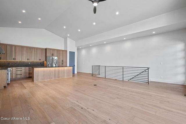 3157 N Veneer RD, Coeur D'alene, ID 83814