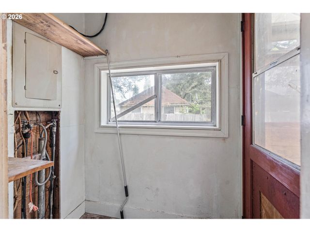 1823 FILBERT St, Forest Grove, OR 97116