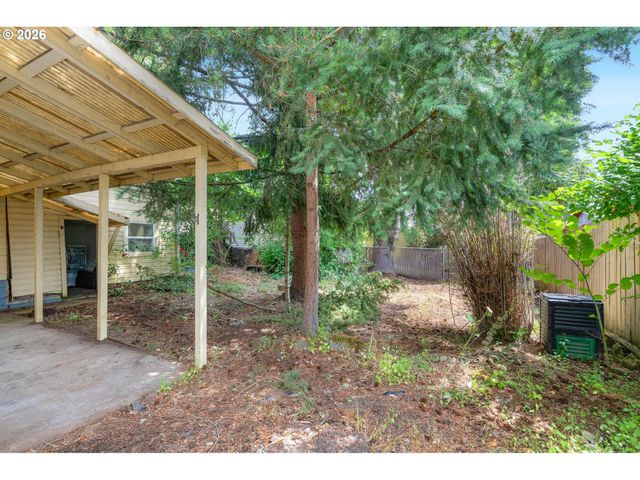 1823 FILBERT St, Forest Grove, OR 97116