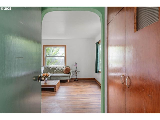 1823 FILBERT St, Forest Grove, OR 97116