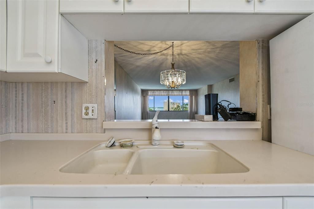 Image 12 of property listing at 2621 COVE CAY DRIVE 703, Clearwater, FL 33760