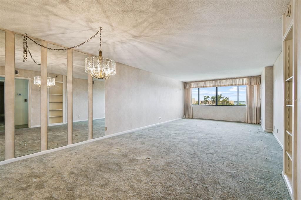 Image 13 of property listing at 2621 COVE CAY DRIVE 703, Clearwater, FL 33760