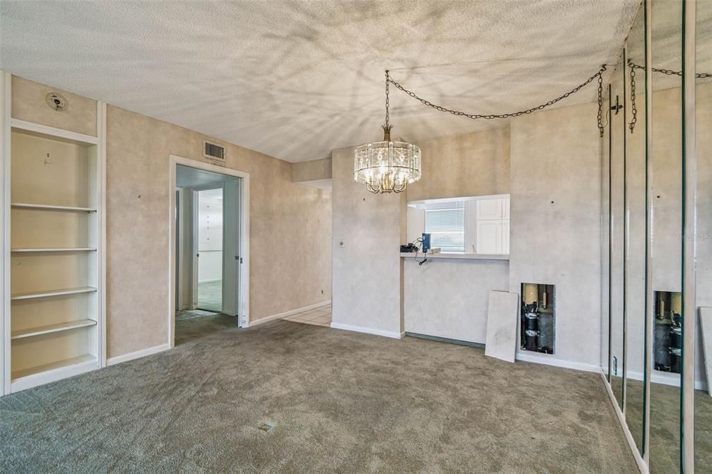 Image 15 of property listing at 2621 COVE CAY DRIVE 703, Clearwater, FL 33760