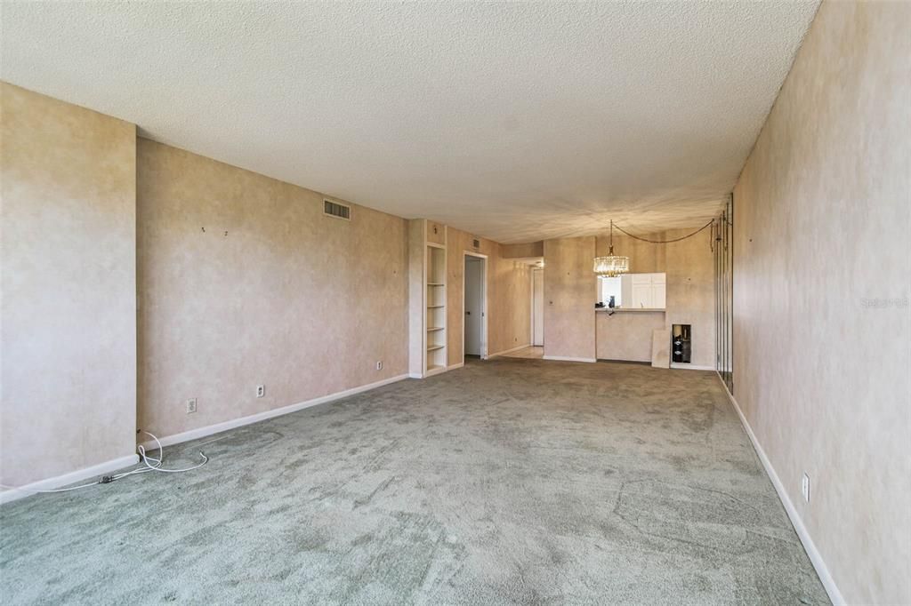 Image 19 of property listing at 2621 COVE CAY DRIVE 703, Clearwater, FL 33760