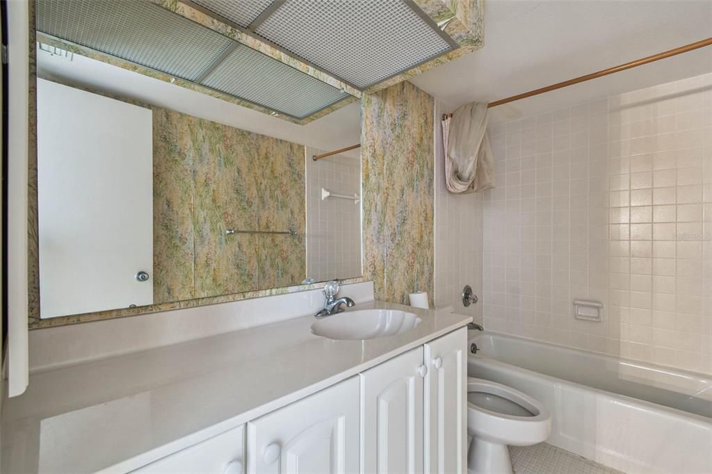 Image 27 of property listing at 2621 COVE CAY DRIVE 703, Clearwater, FL 33760
