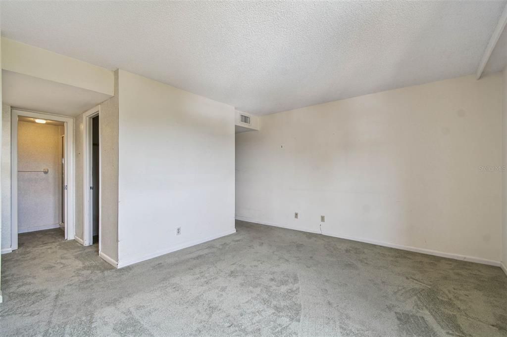 Image 33 of property listing at 2621 COVE CAY DRIVE 703, Clearwater, FL 33760