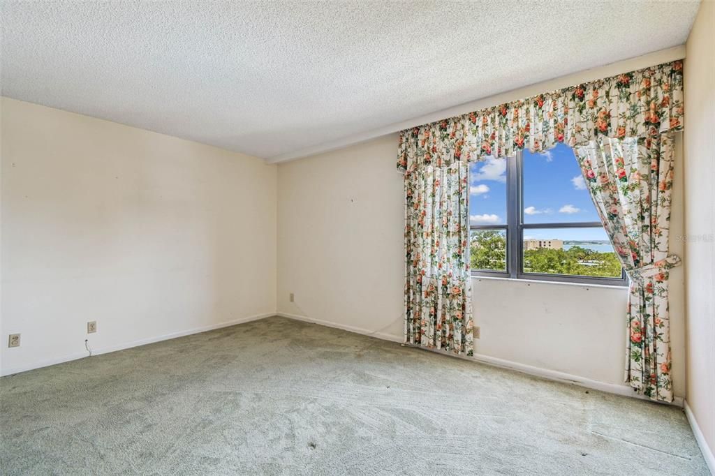 Image 34 of property listing at 2621 COVE CAY DRIVE 703, Clearwater, FL 33760