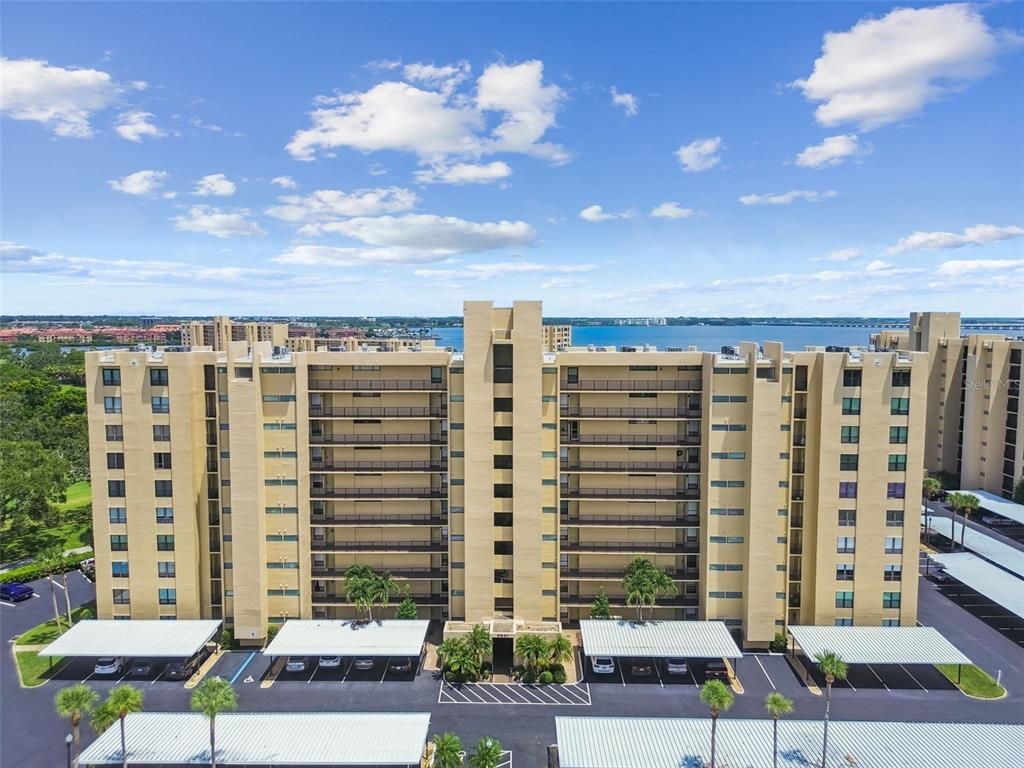 Image 42 of property listing at 2621 COVE CAY DRIVE 703, Clearwater, FL 33760