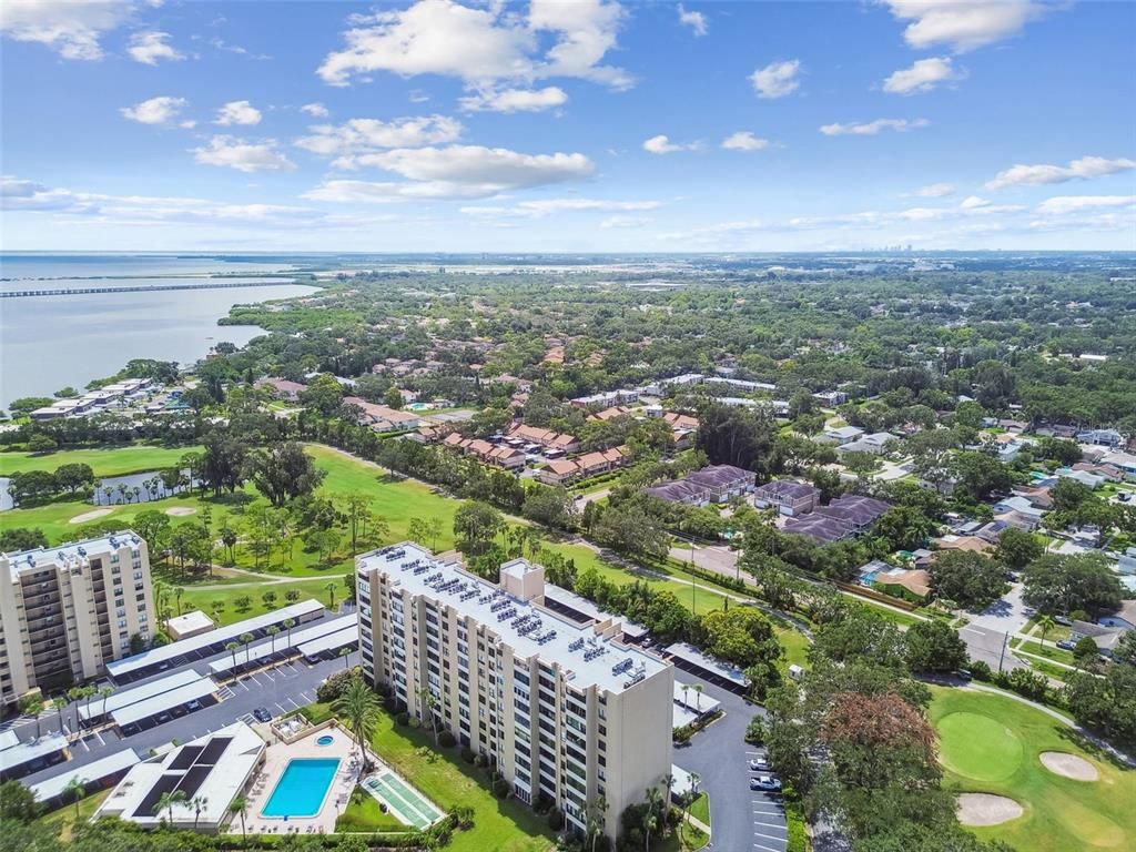 Image 45 of property listing at 2621 COVE CAY DRIVE 703, Clearwater, FL 33760