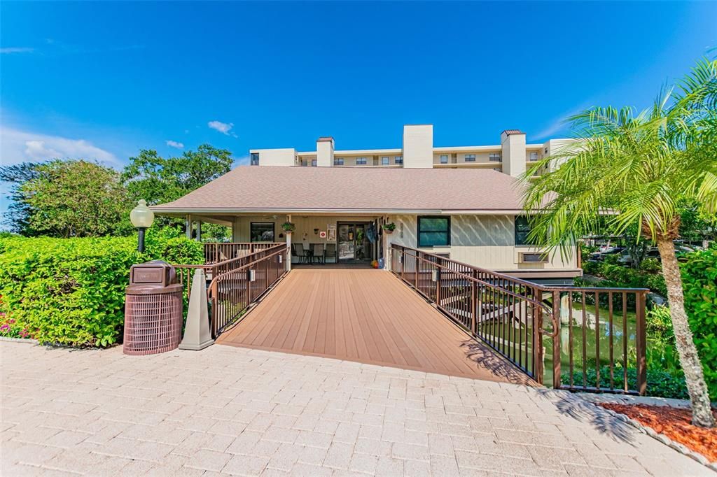 Image 79 of property listing at 2621 COVE CAY DRIVE 703, Clearwater, FL 33760