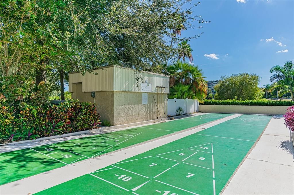 Image 81 of property listing at 2621 COVE CAY DRIVE 703, Clearwater, FL 33760