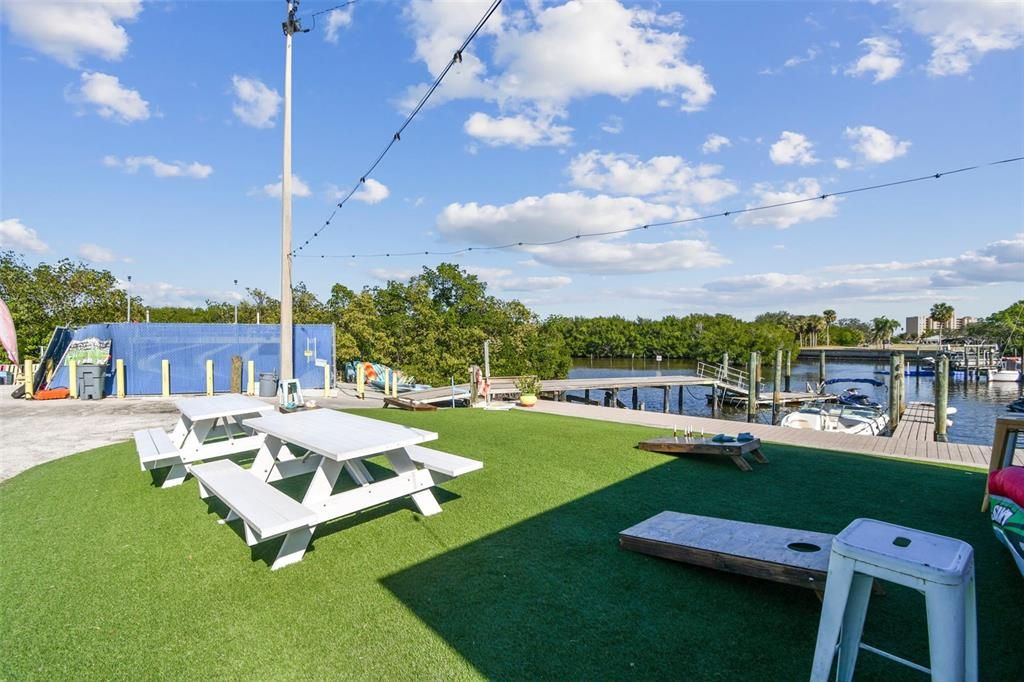 Image 90 of property listing at 2621 COVE CAY DRIVE 703, Clearwater, FL 33760
