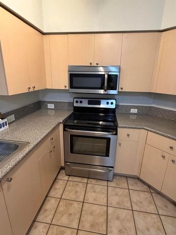 270 Crestwood Circle 205, Royal Palm Beach, FL 33411