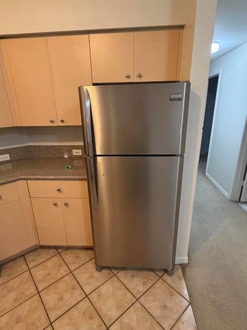 270 Crestwood Circle 205, Royal Palm Beach, FL 33411