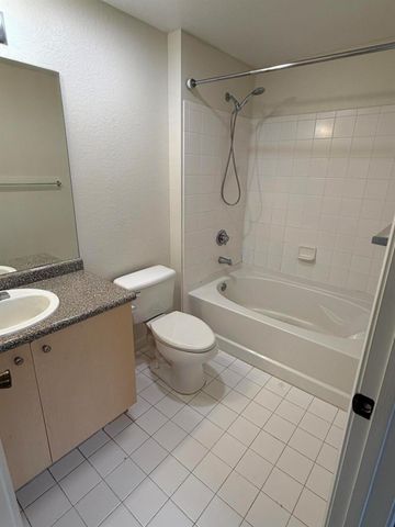 270 Crestwood Circle 205, Royal Palm Beach, FL 33411