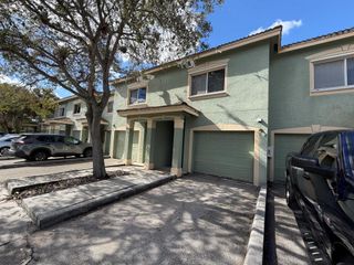 270 Crestwood Circle 205, Royal Palm Beach, FL 33411