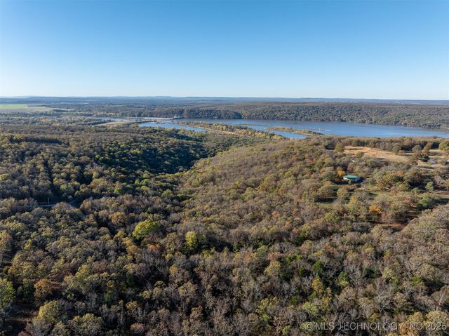 6 S 128th Street, Gore, OK 74435