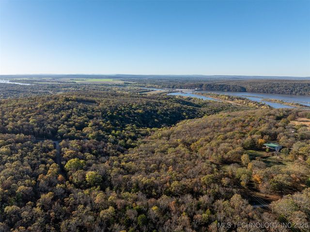 6 S 128th Street, Gore, OK 74435